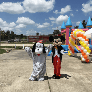 COSTUMES
