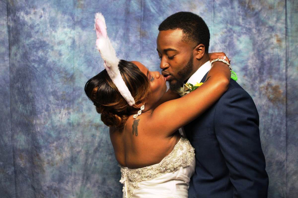 t40_1438142726410-wedding-photo-booth